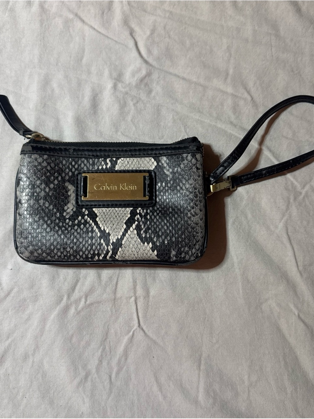 Calvin Klein Black & Gray Snake-Print Wristlet Clutch